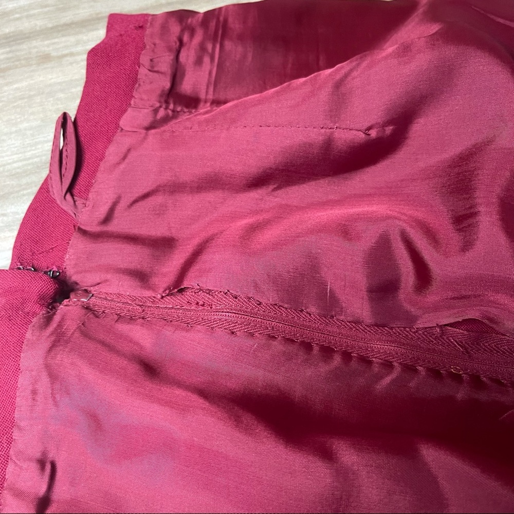 Vintage Valentino 1980's Burgandy/Berry Button A Line Skirt 8 - Picture 6 of 7